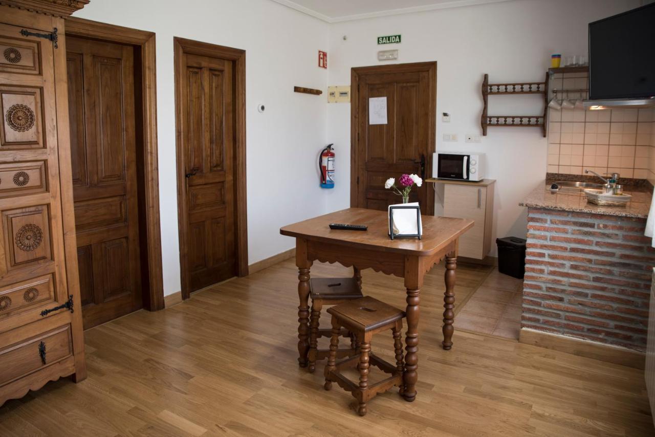 Apartamentos Alegria Santillana del Mar Exterior photo